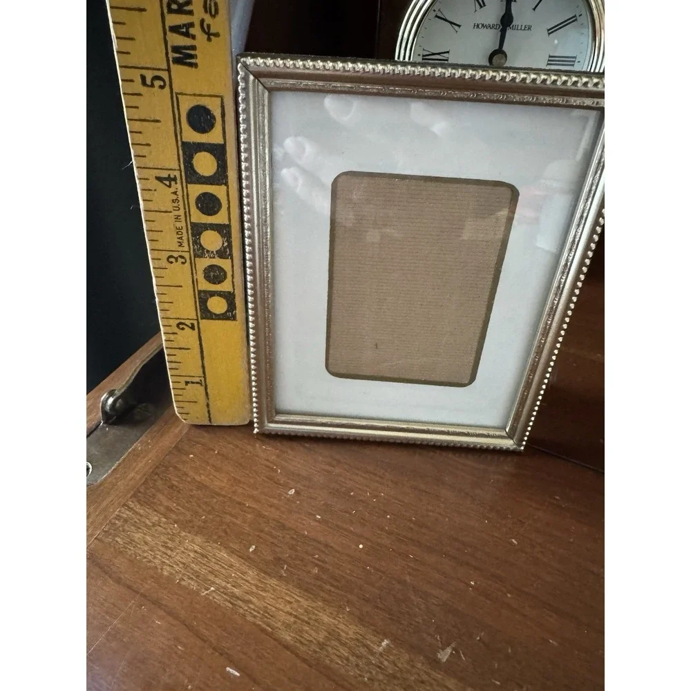 Vintage Gold‎ Tone Metal 4x5 Picture Frame Beaded Edge Ornate Floral Detail